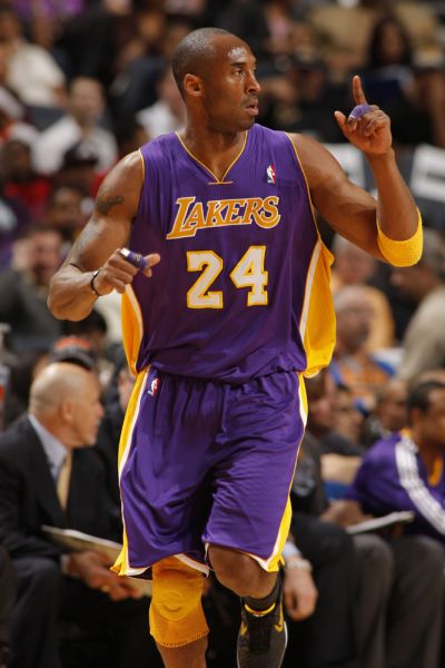 背身强突后 背身强突后